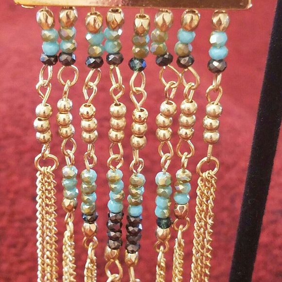 Daring dangles. - Picture 3 of 3